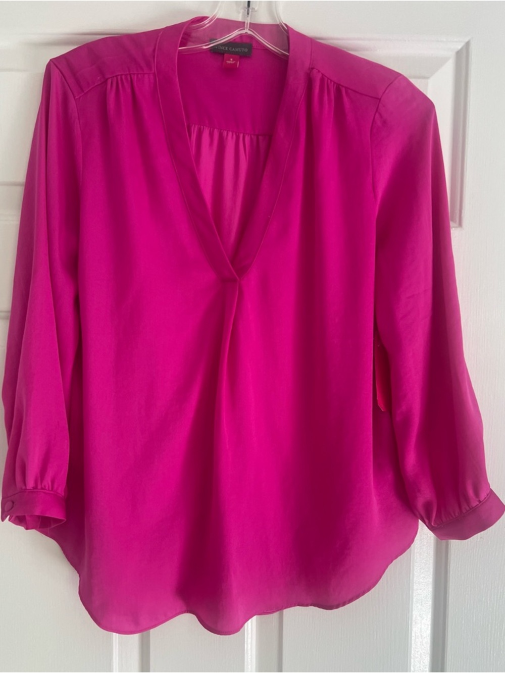 Vince Camuto Fuchsia Split-Neck Blouse NWT Size Small